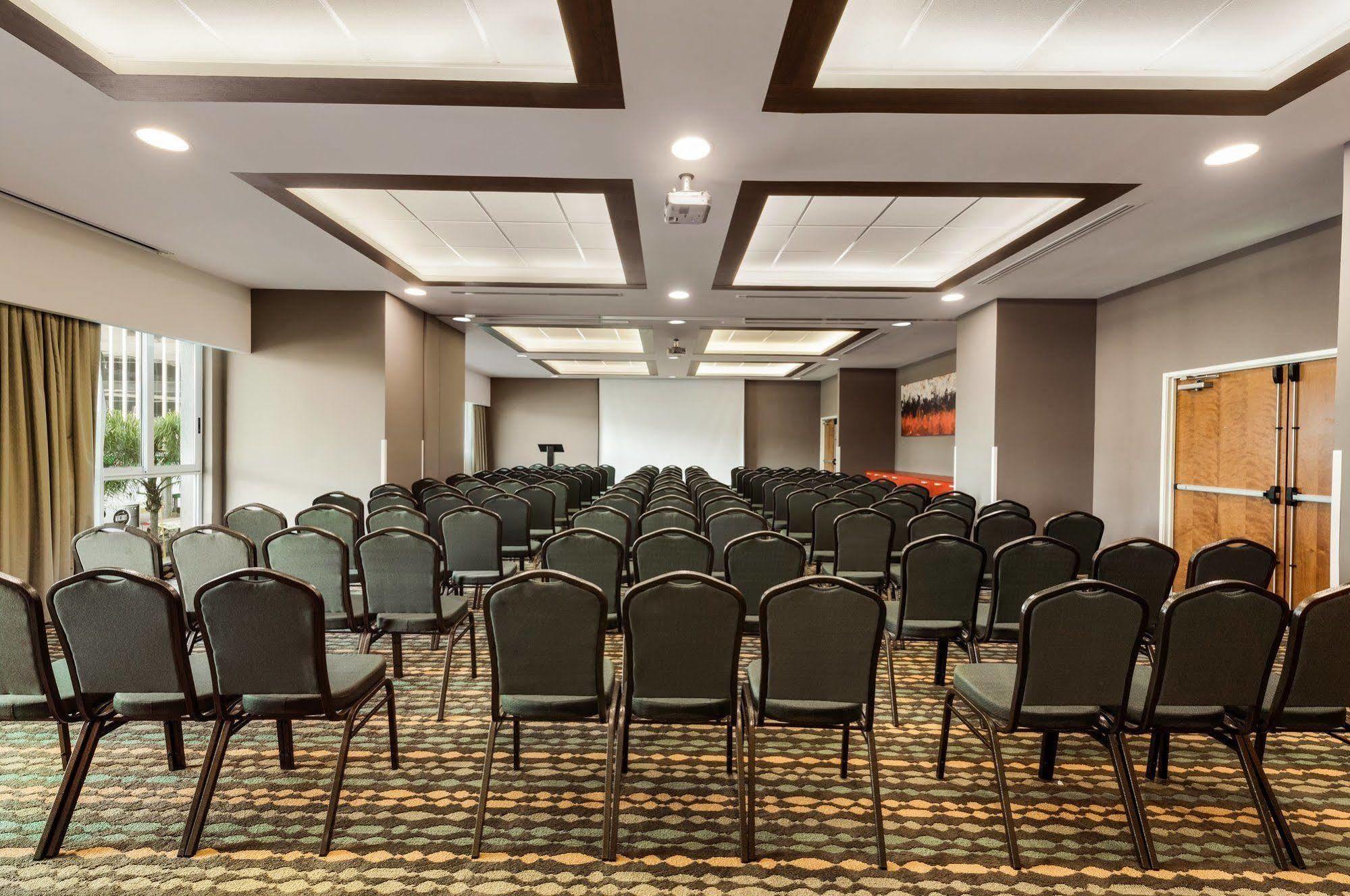 Wyndham Garden Guadalajara Acueducto Hotel Zapopan Kültér fotó